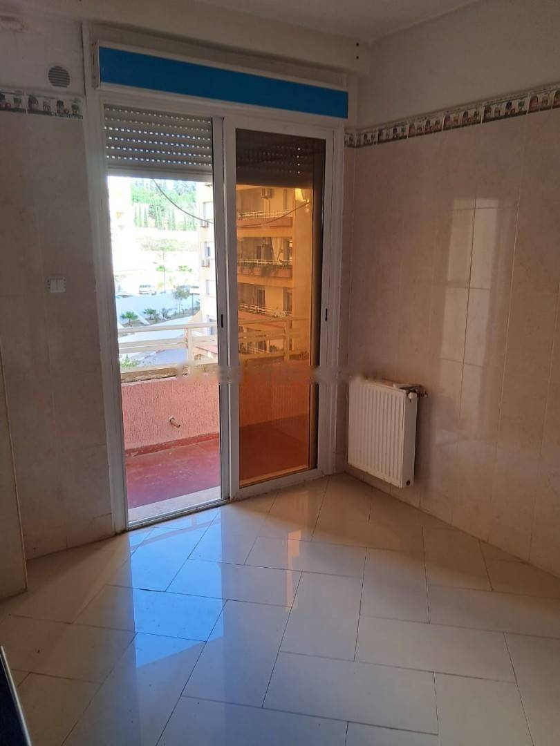 Location Appartement F3 El Achour