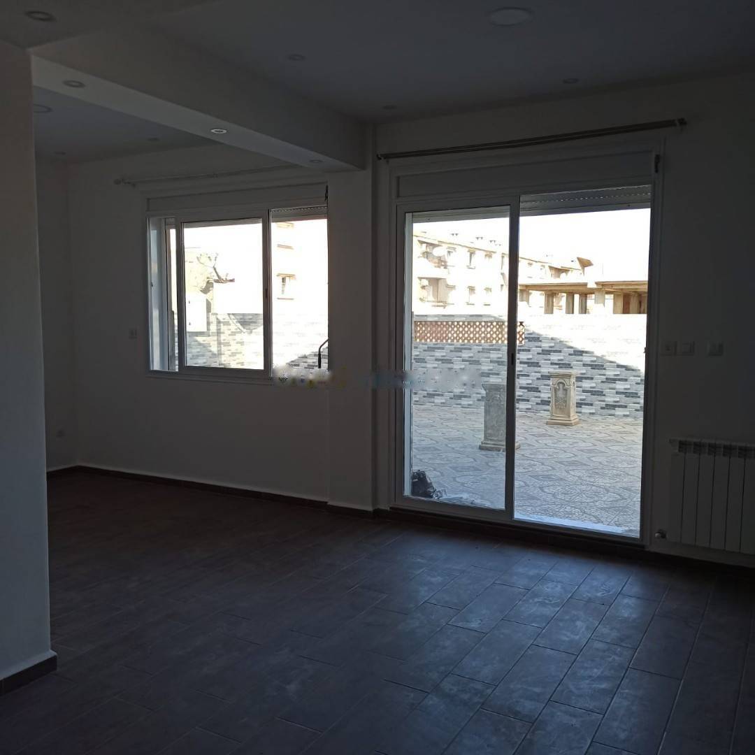 Location Niveau de villa F4 Bordj El Bahri