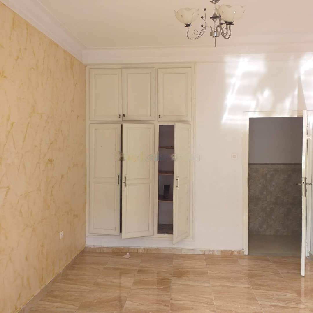 Location Niveau de villa F4 Bab Ezzouar