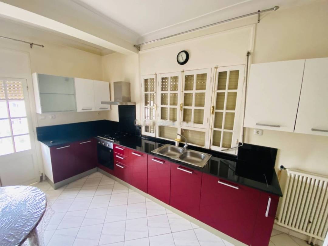 Location Appartement F4 Hydra