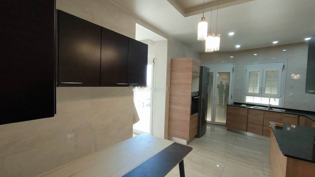 Location Appartement F5 Birkhadem