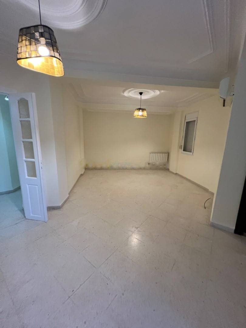 Location Appartement F4 Birkhadem