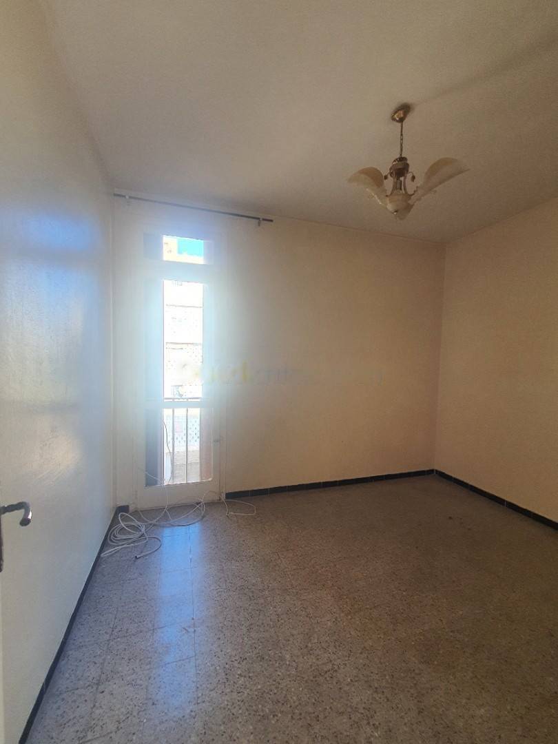 Location Appartement F4 Zeralda