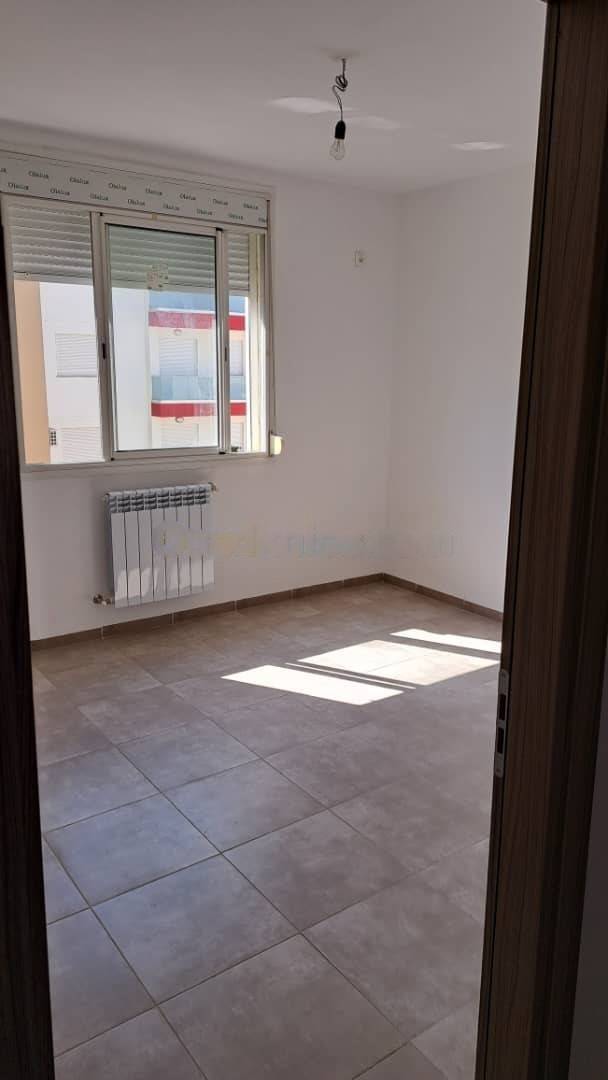 Location Appartement F4 Birkhadem