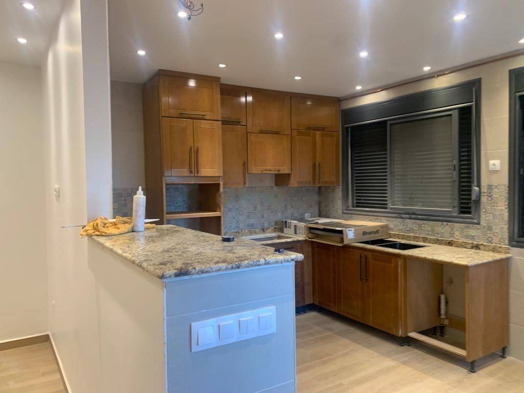 Location Niveau de villa F4 El Mouradia