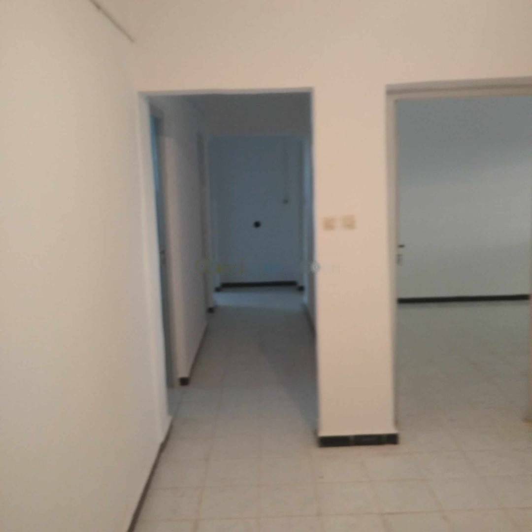 Location Appartement F4 Bouzareah