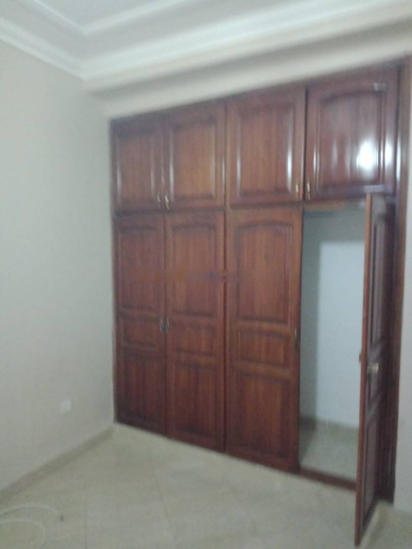 Location Appartement F4 Baba Hassen