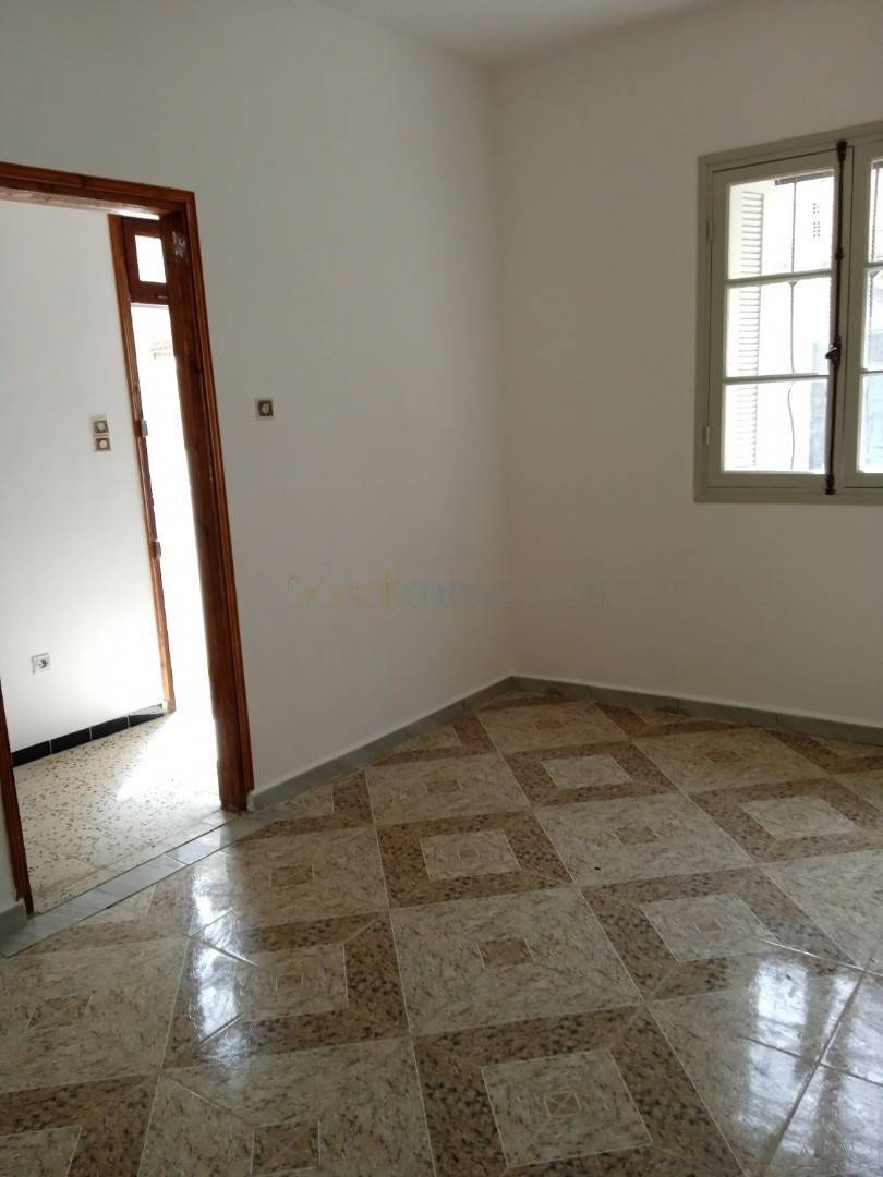 Location Niveau de villa F3 Dar El Beida