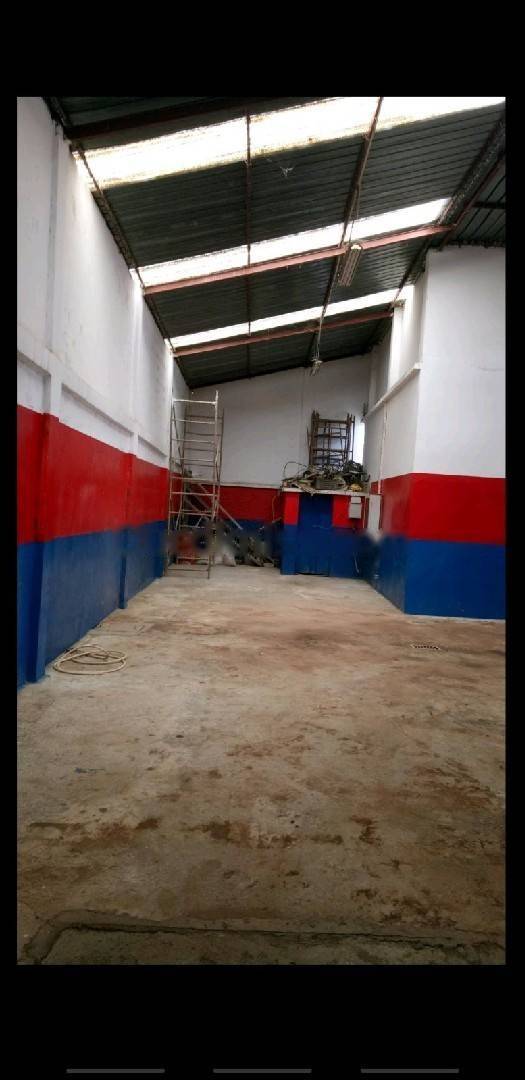 Vente Hangar Les Eucalyptus