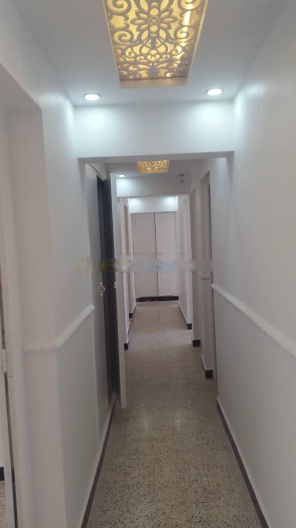 Location Appartement F5 Kouba