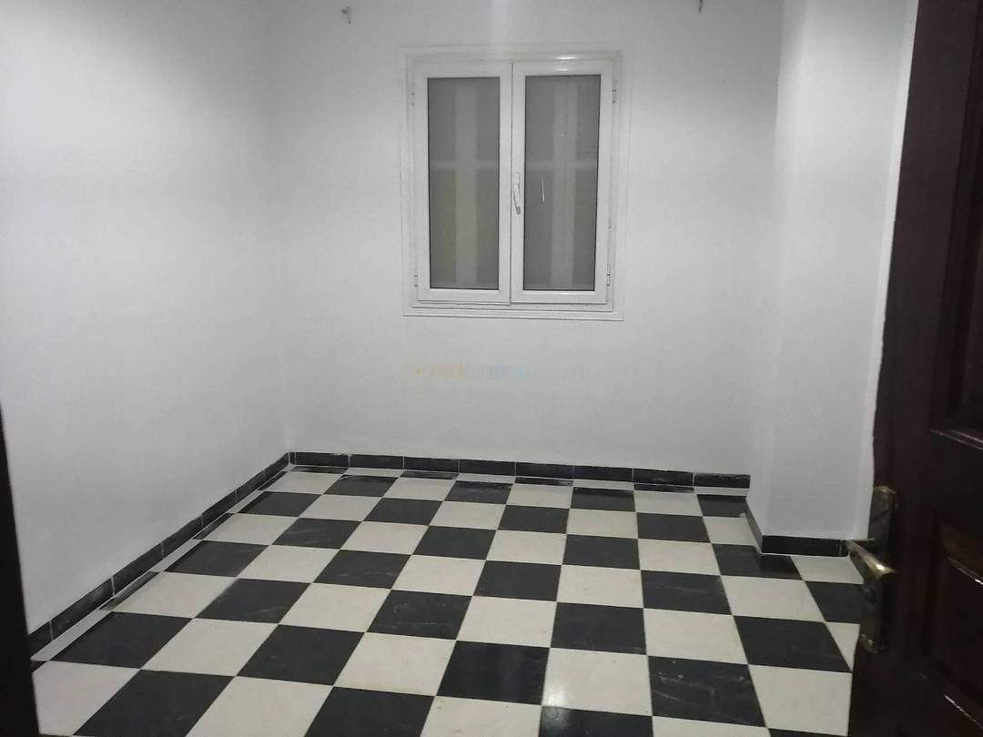 Location Appartement F4 Reghaia