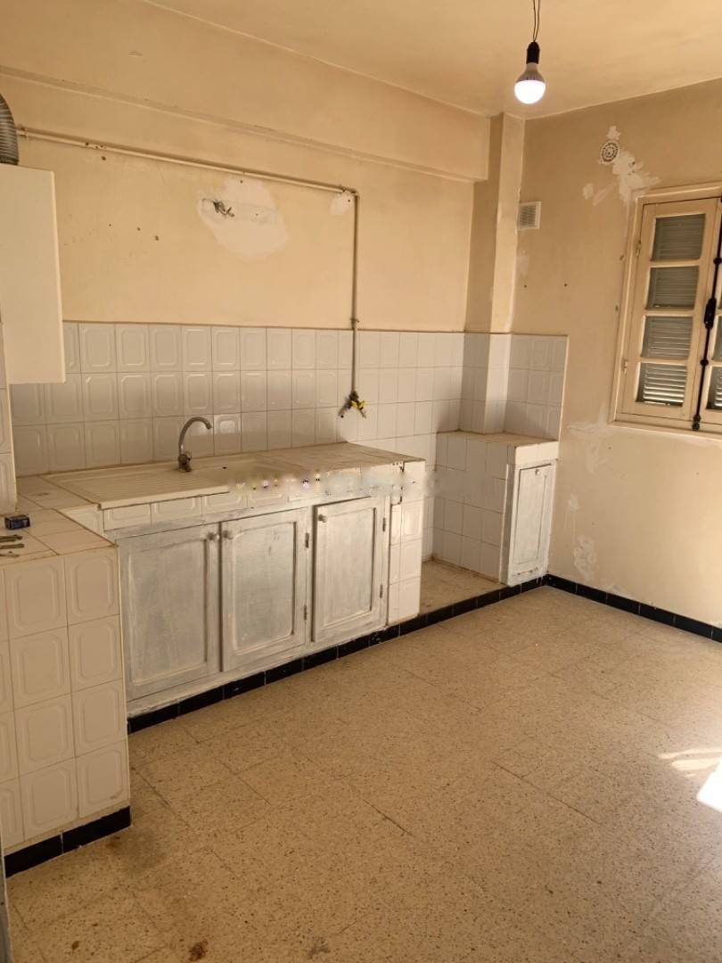 Location Appartement F4 Djasr Kasentina
