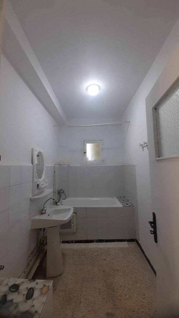 Location Appartement F4 Djasr Kasentina