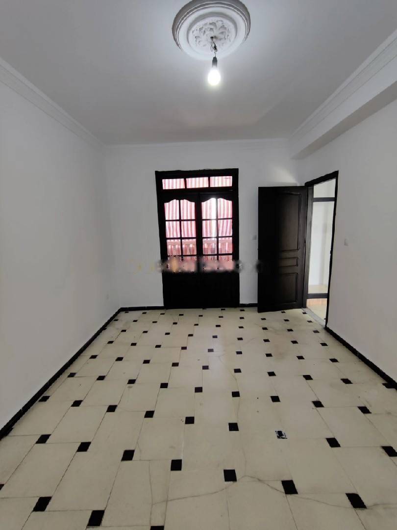 Location Appartement F4 Baraki