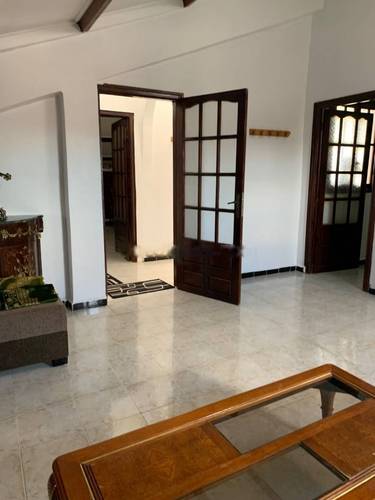 Location Niveau de villa F2 Hydra