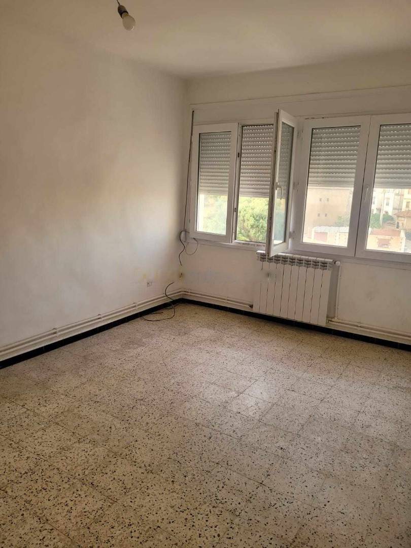 Location Appartement F3 Birkhadem