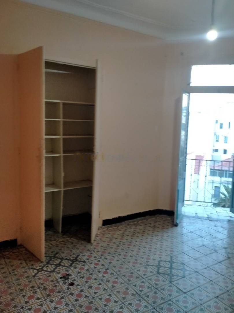 Location Appartement F4 Sidi M'Hamed