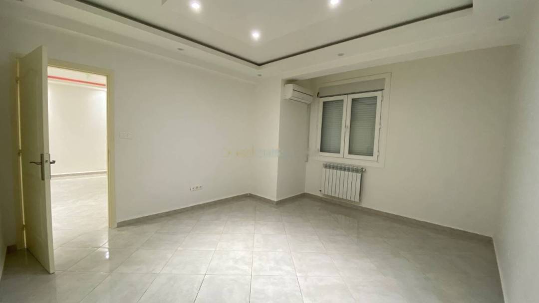 Location Appartement F4 Souidania