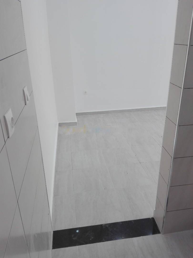 Location Local F2 Djasr Kasentina