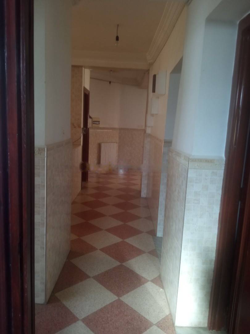 Location Appartement F4 Bab Ezzouar