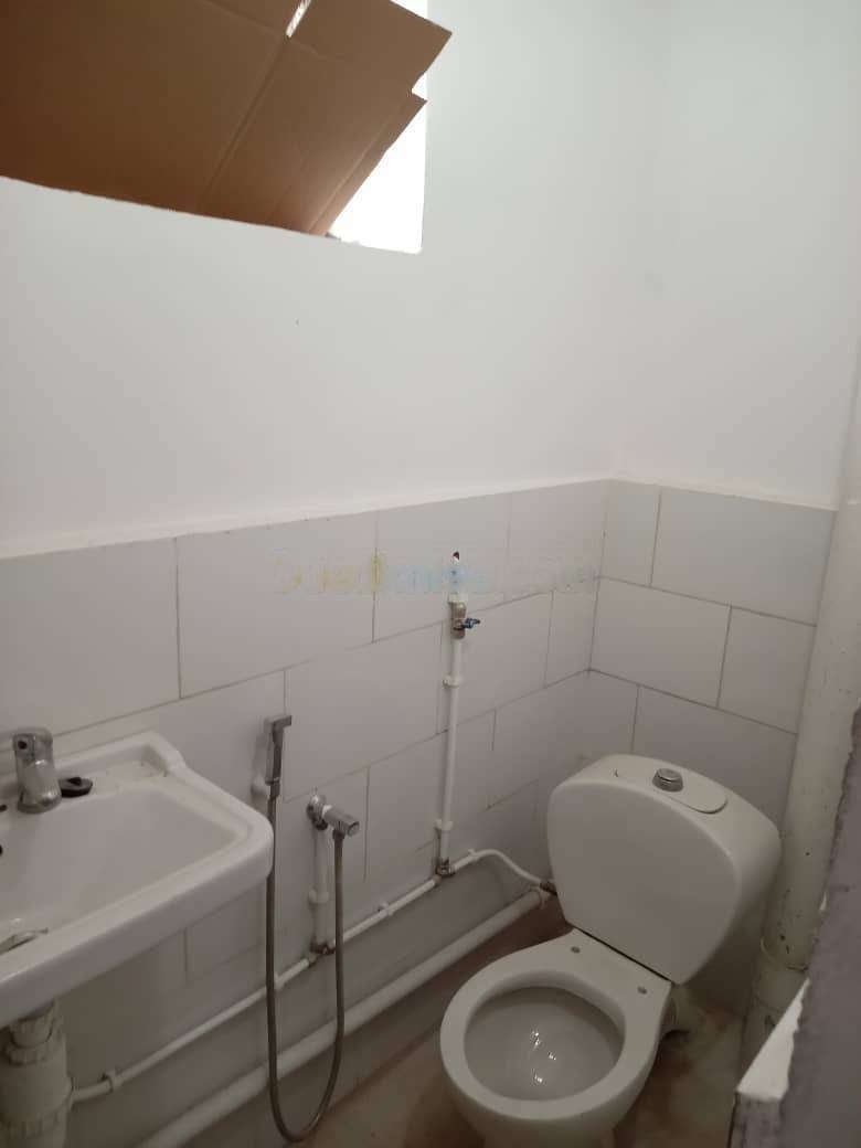 Location Local Bordj El Kiffan