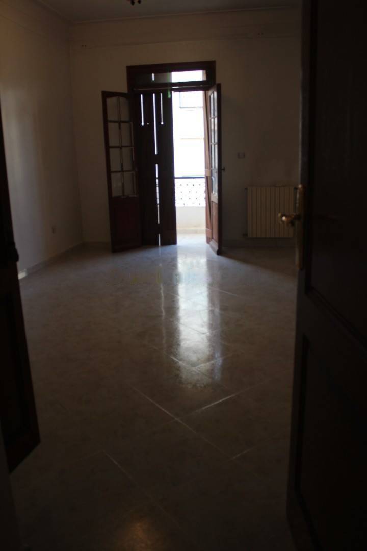 Location Appartement F4 El Achour