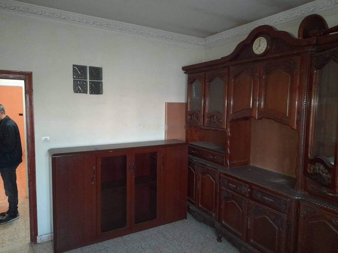Location Niveau de villa F5 Djasr Kasentina