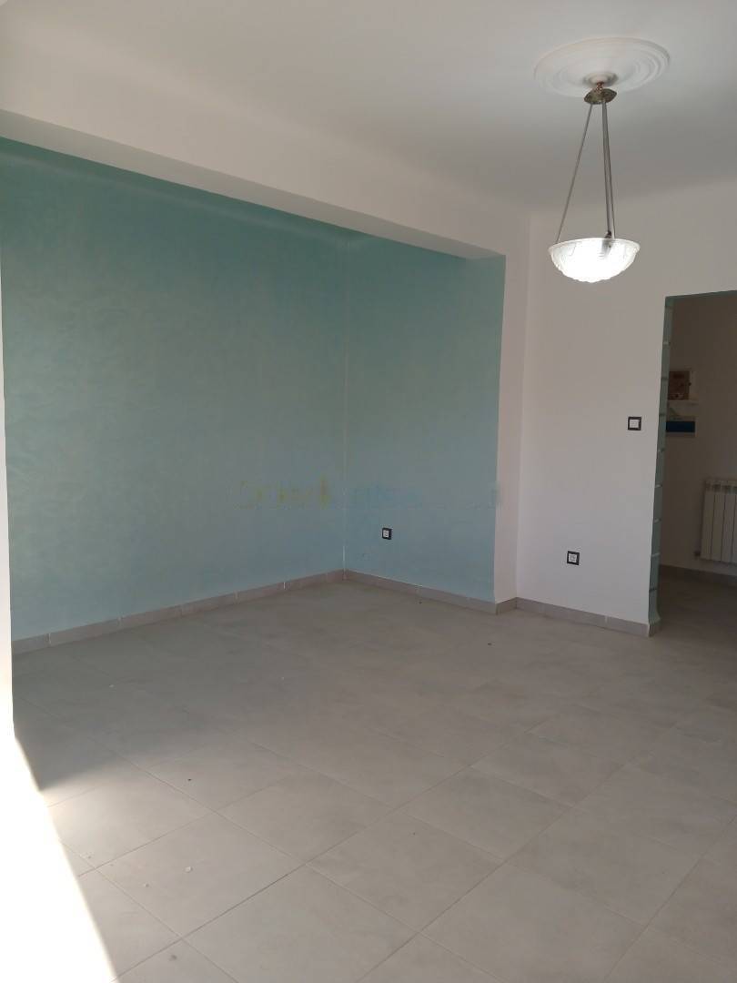 Location Appartement F3 Souidania