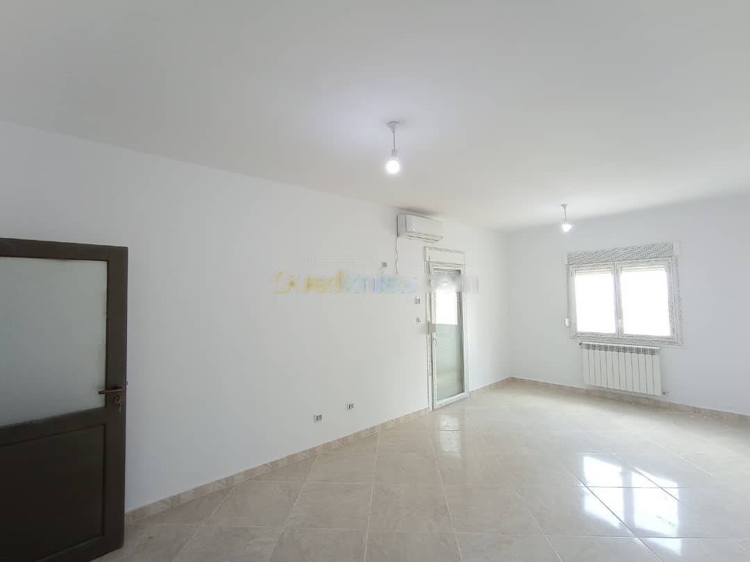 Location Appartement F4 Kouba
