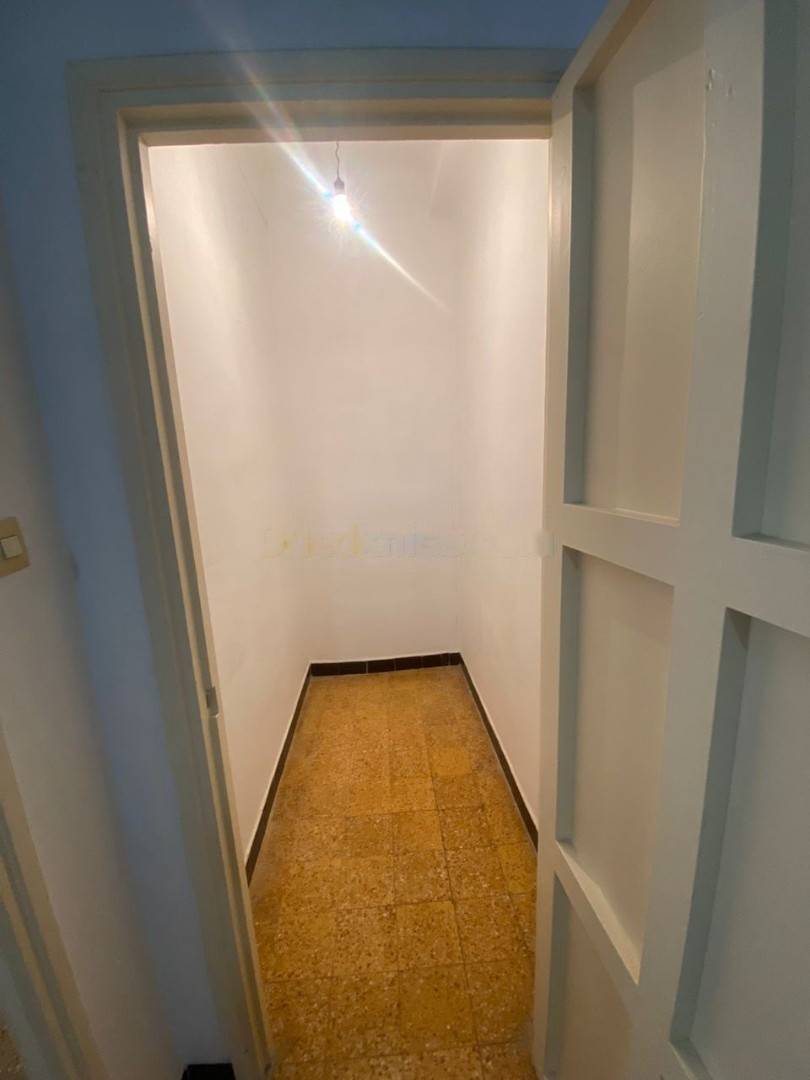 Location Appartement F2 Hydra