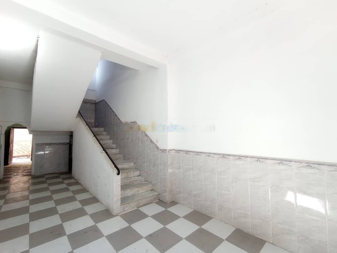 Location Niveau de villa F4 Bab Ezzouar