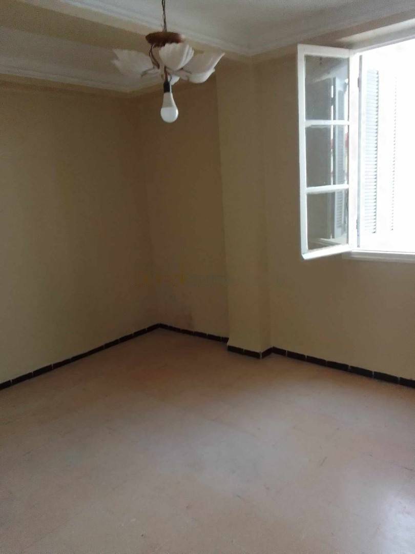 Location Appartement F3 Hussein Dey