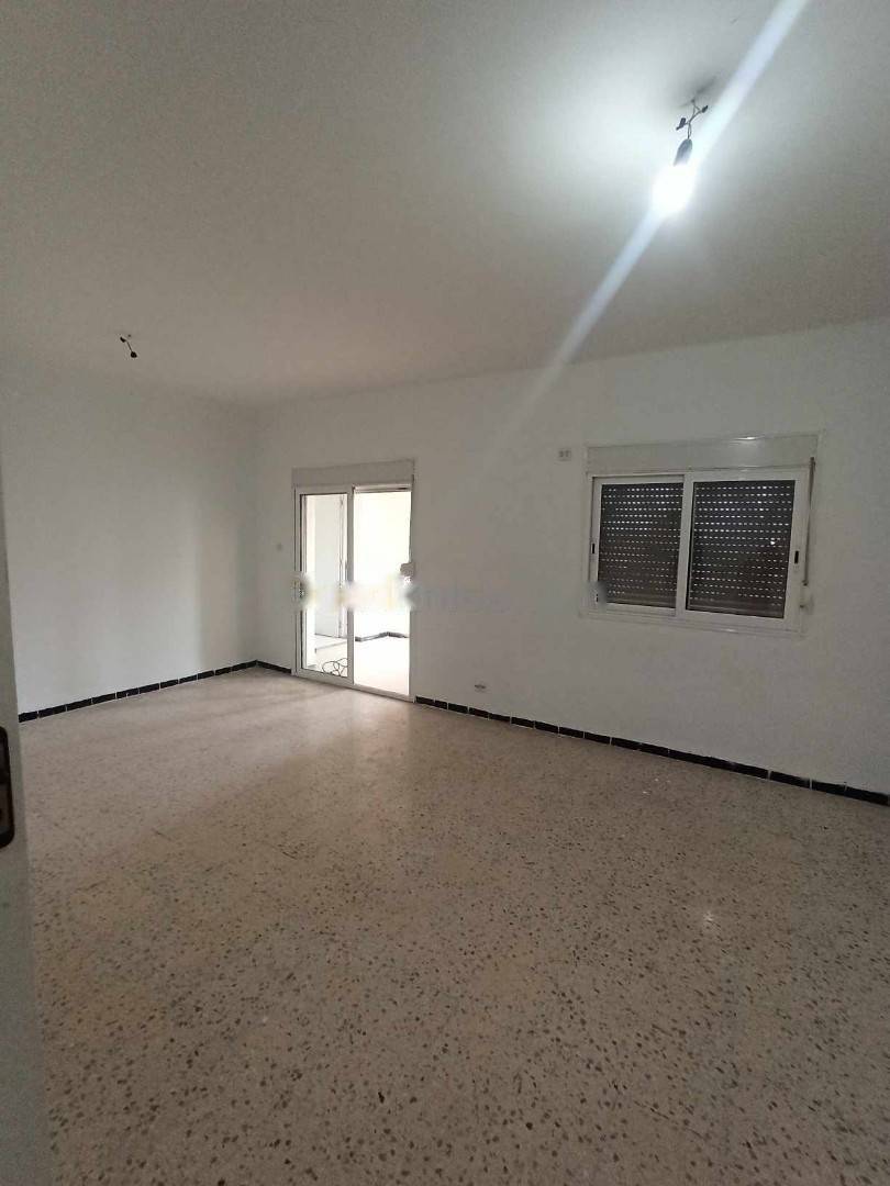 Location Appartement F4 El Achour