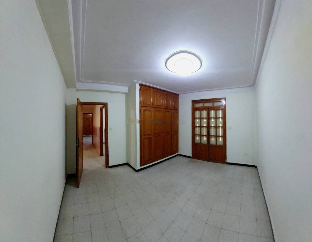 Location Appartement F5 Birkhadem