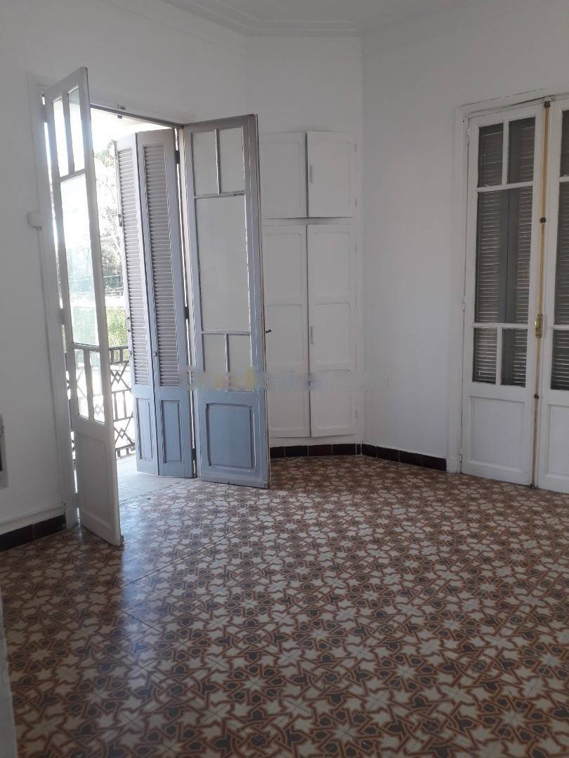 Location Appartement F4 Hydra