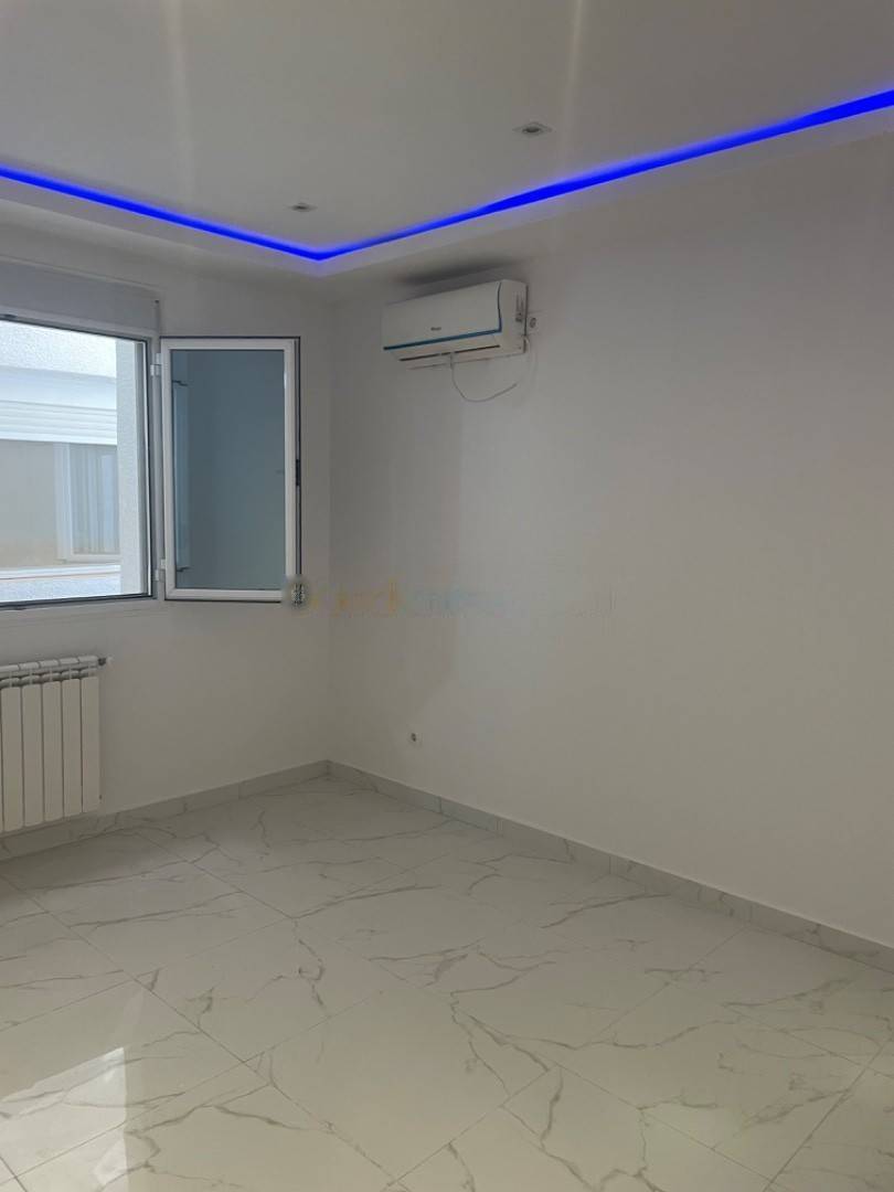 Location Appartement F4 Hydra