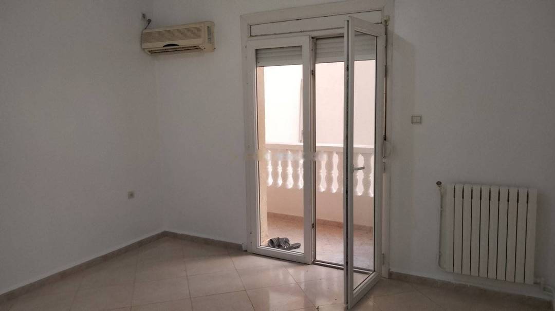 Location Appartement F4 Dely Ibrahim