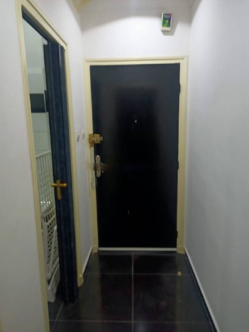 Location Appartement F1 Hydra