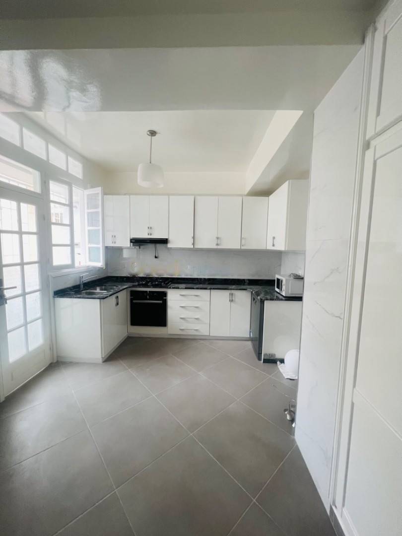 Location Appartement F6 Hydra