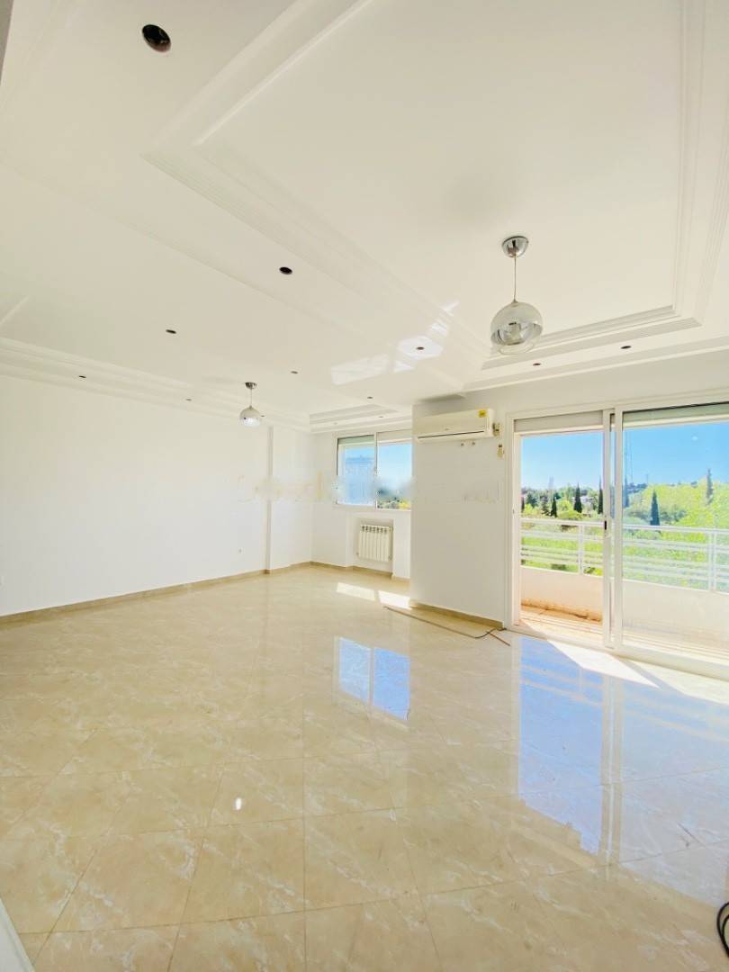 Location Appartement F4 Hydra