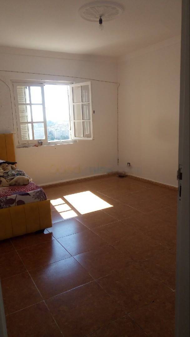 Location Appartement F4 Bouzareah