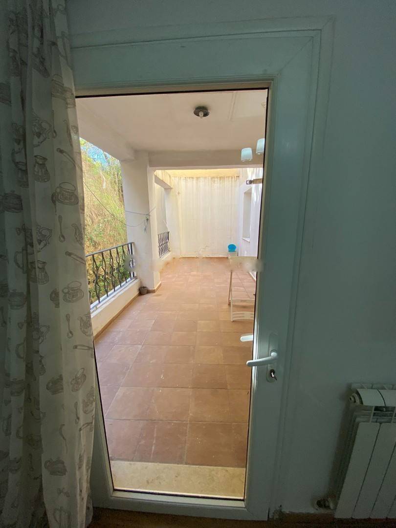 Location Appartement F4 El Mouradia