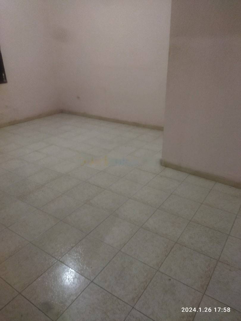 Location Niveau de villa F4 Ain Taya
