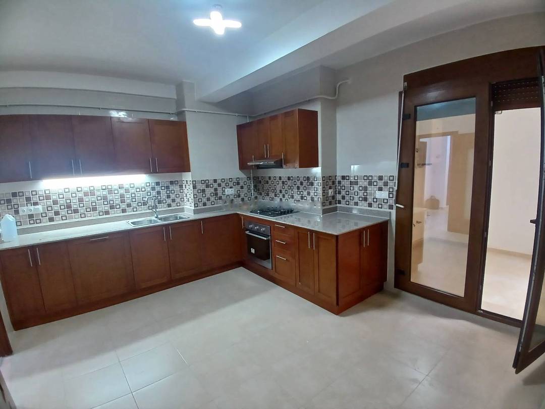 Location Appartement F4 El Achour