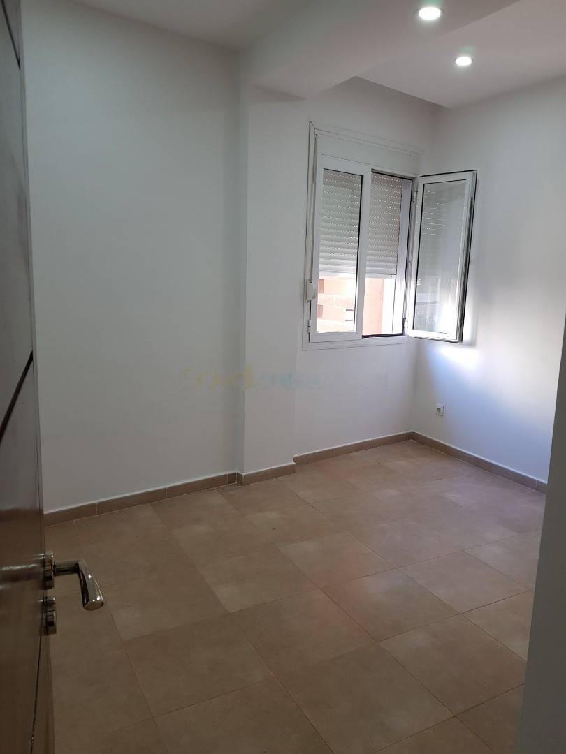 Location Appartement F3 Dely Ibrahim