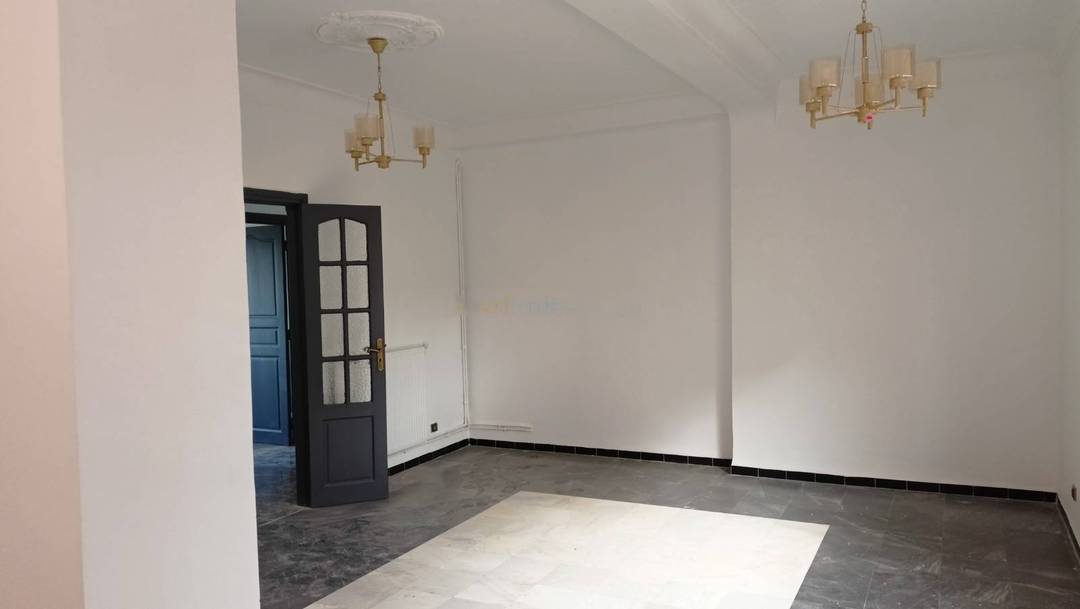 Location Niveau de villa F3 Birkhadem