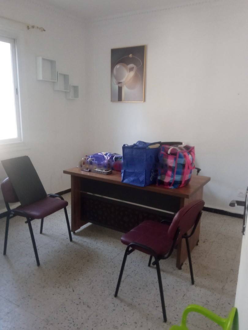 Location Appartement F4 Bab Ezzouar