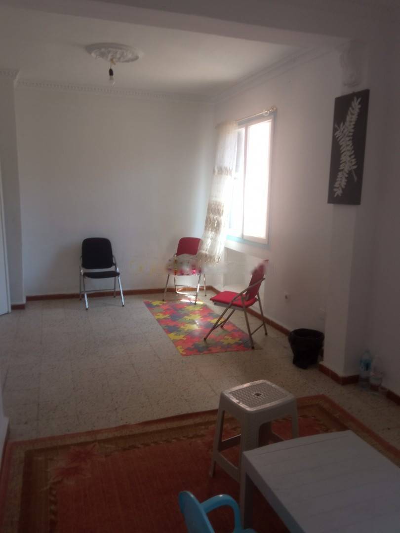 Location Appartement F4 Bab Ezzouar