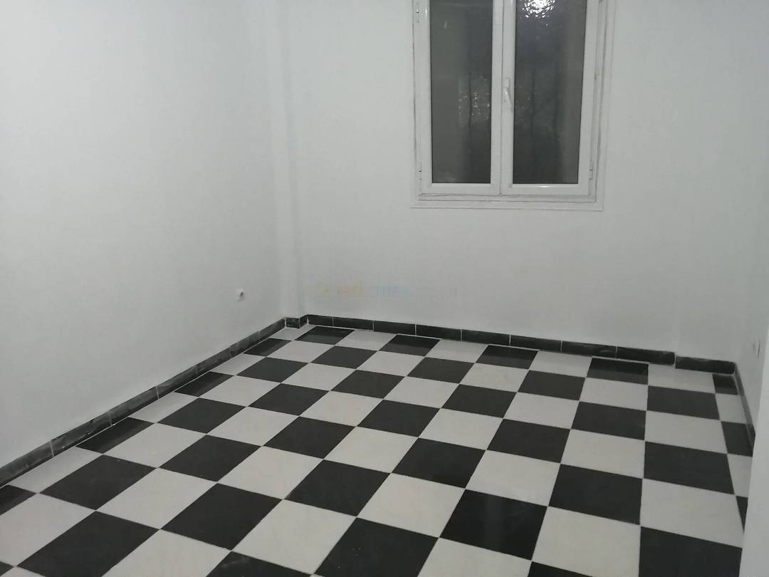 Location Appartement F4 Reghaia