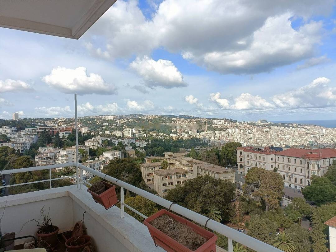 Location Appartement F4 El Mouradia